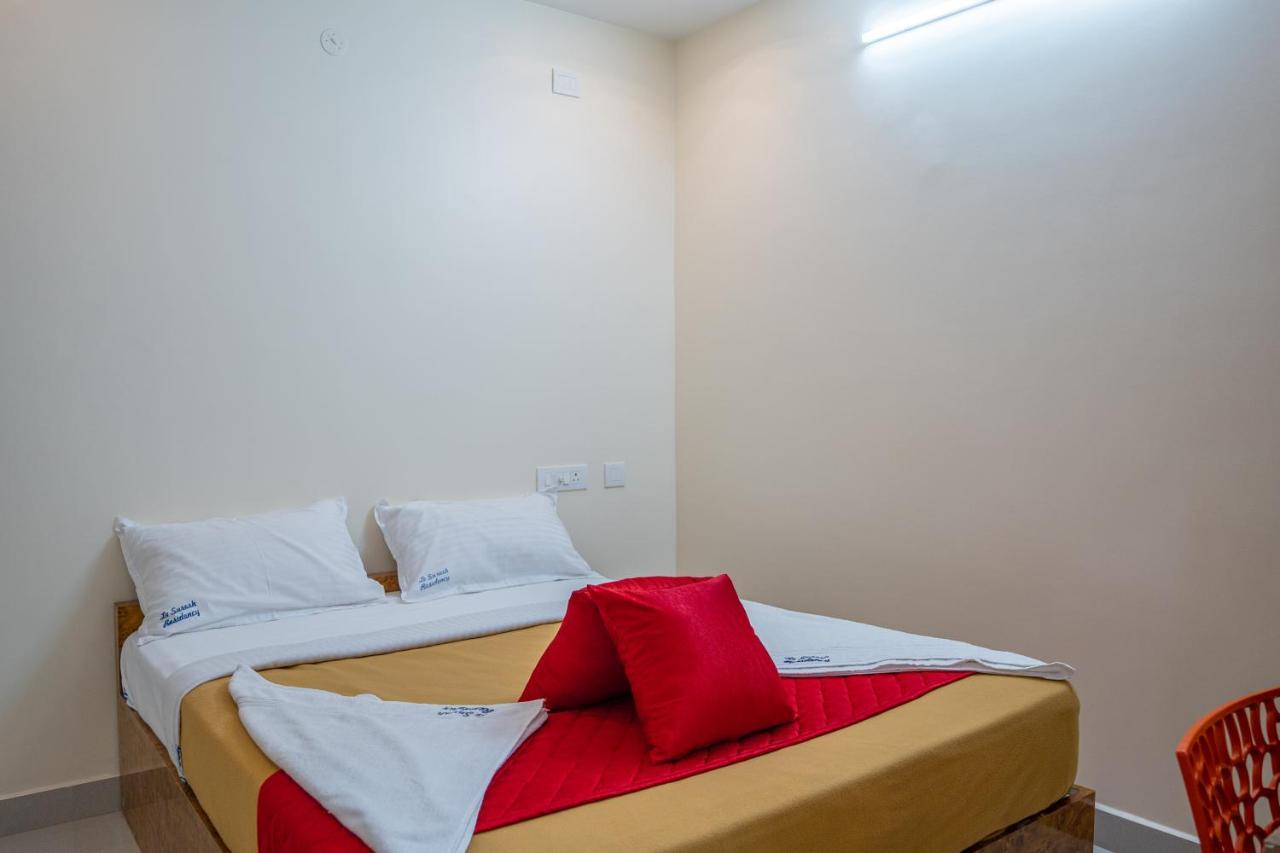Le Suresh Guest House Pondicherry Exterior foto