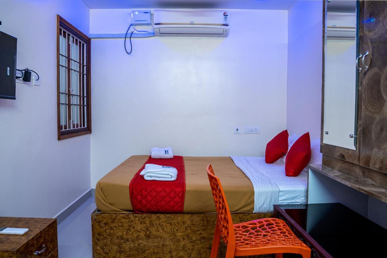 Le Suresh Guest House Pondicherry Exterior foto