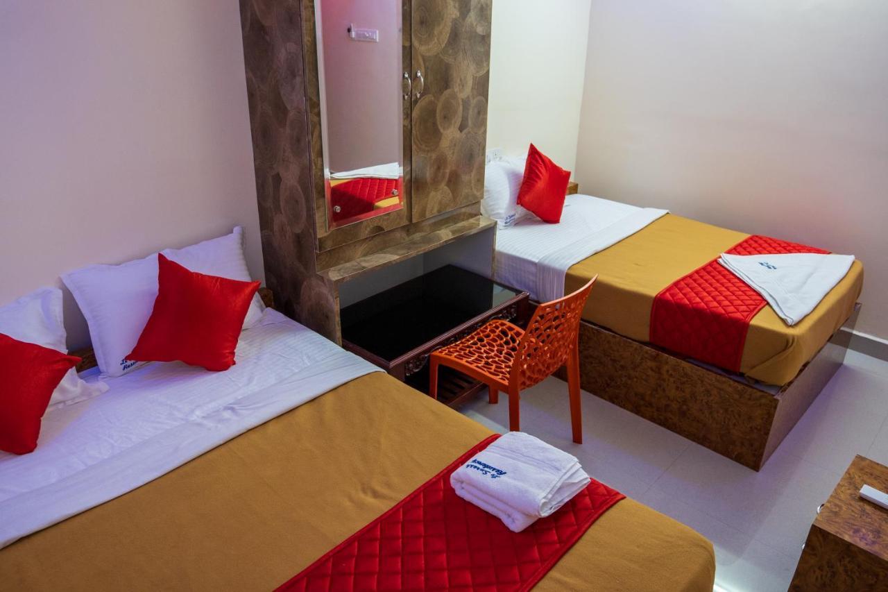Le Suresh Guest House Pondicherry Exterior foto